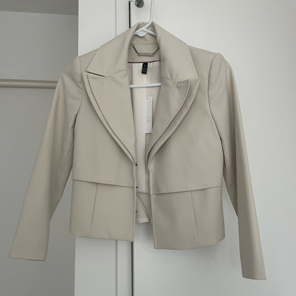 Cream cropped blazer White House black market size 00 NWT